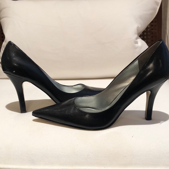 Nine West Shoes - Nine West black leather pumps 6.5
